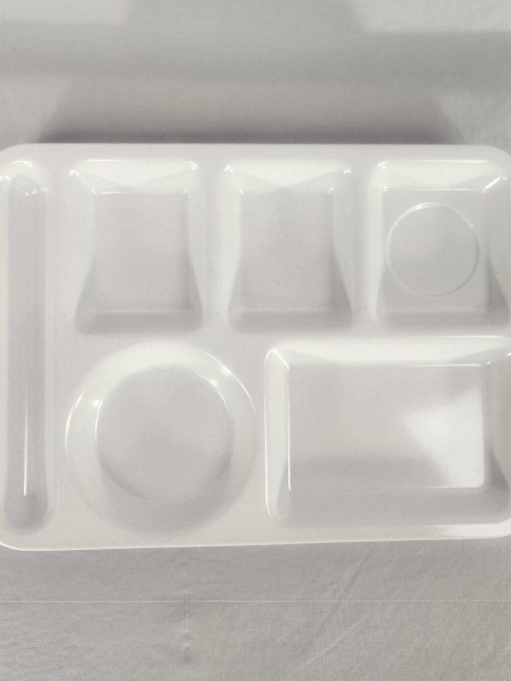 Melamine Divided Lunch Trays Set of 4 White School Party Cafeteria Plate